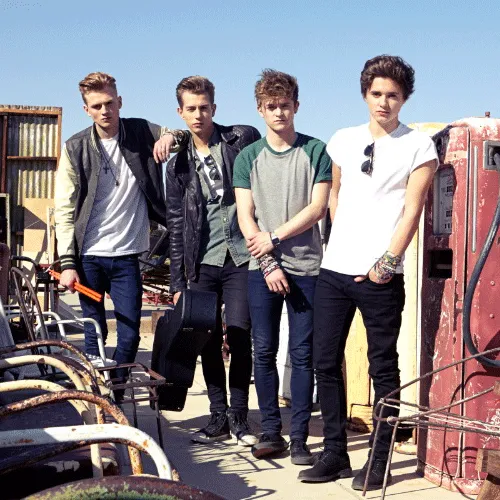 6861785-the-vamps.png