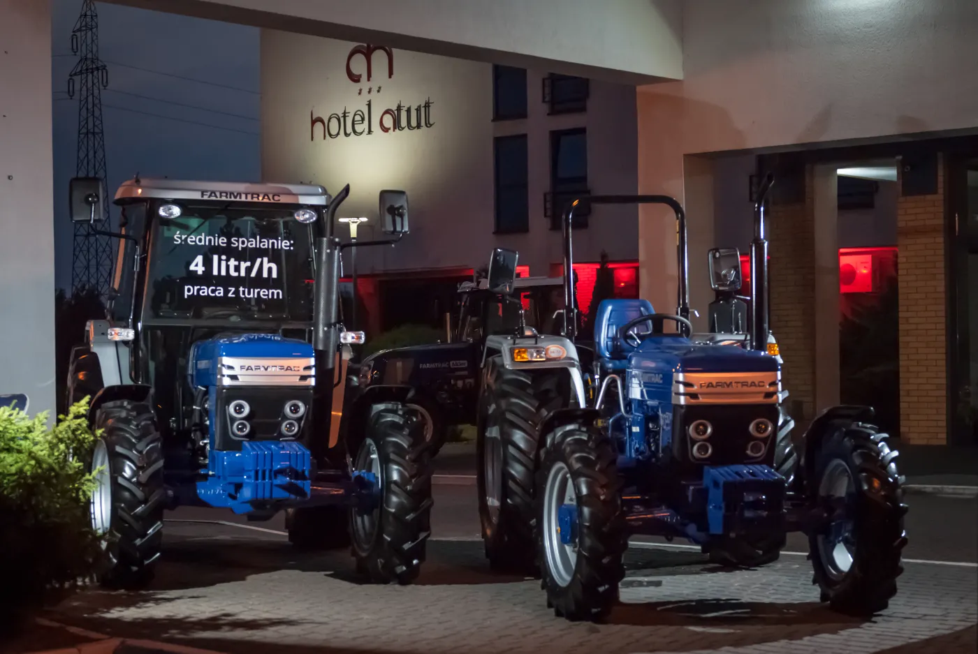 6935680-farmtrac.jpg