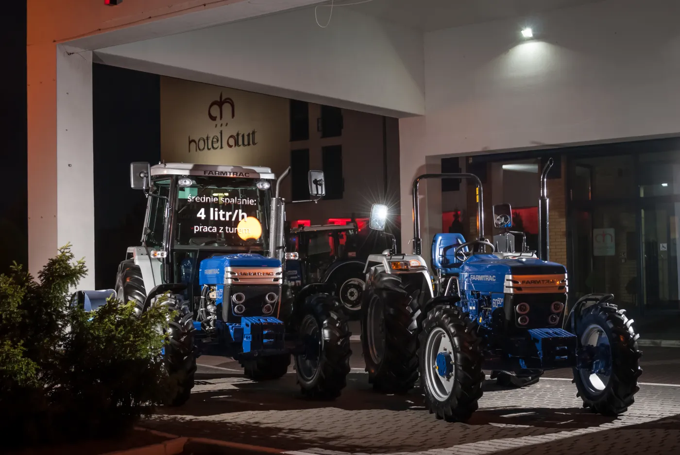 6935759-farmtrac.jpg