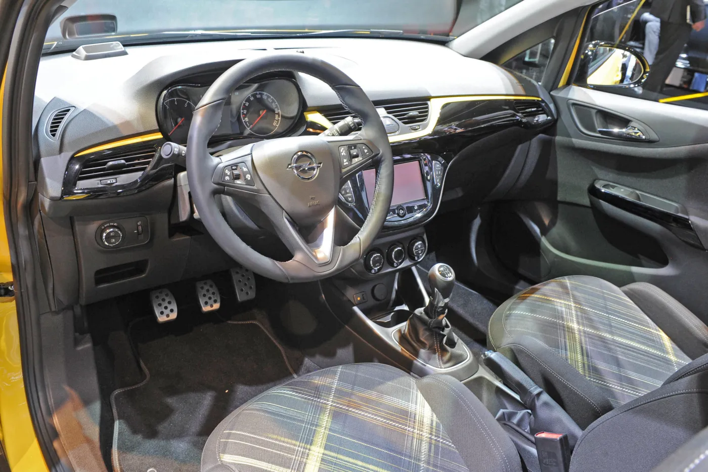 6954831-opel-corsa.jpg