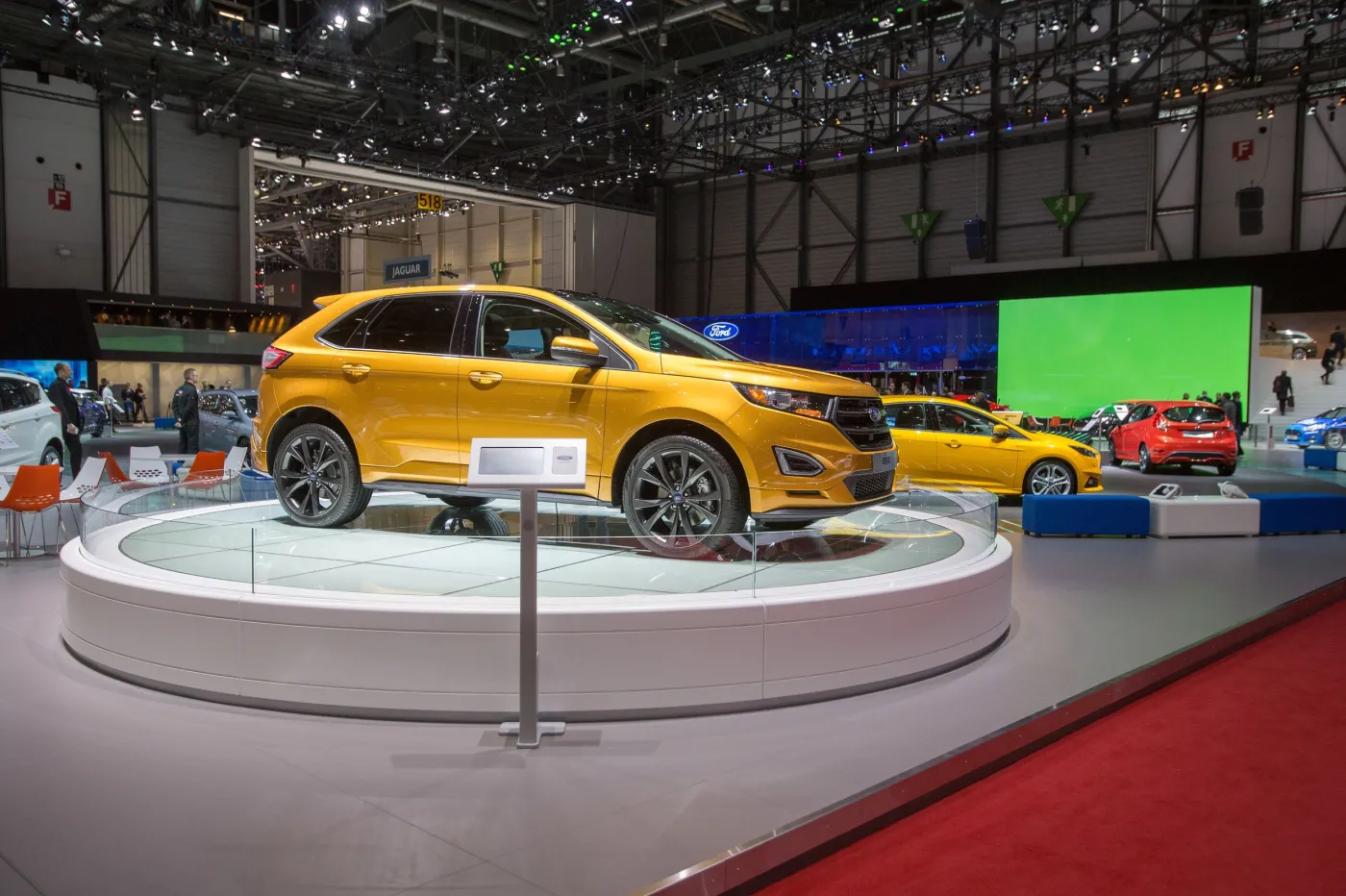 7518165-ford-edge.jpg