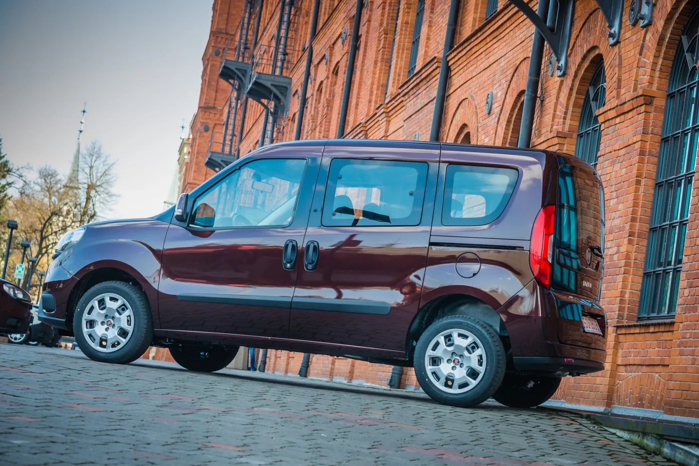 7550963-fiat-doblo.jpg
