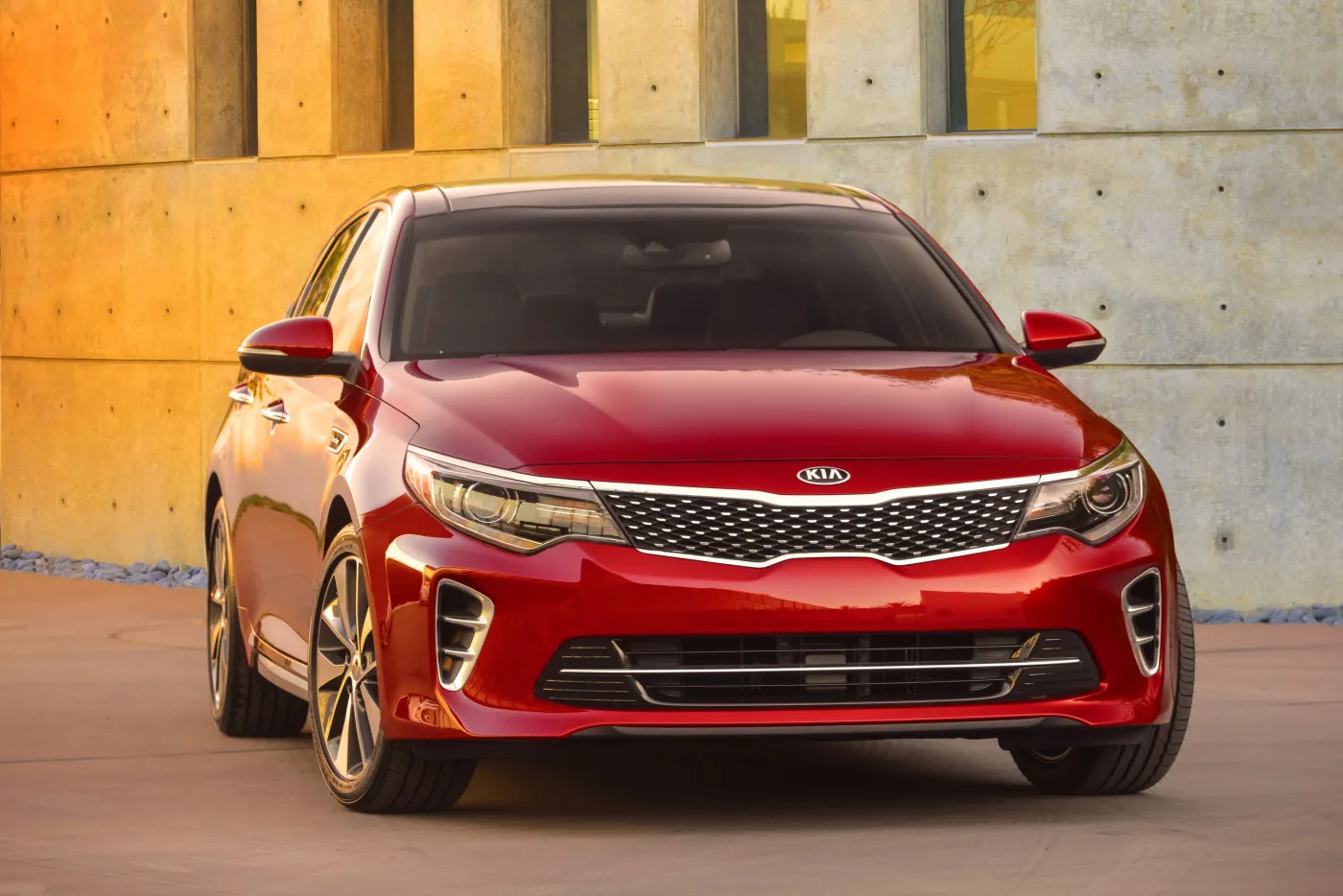 7586930-kia-optima.jpg
