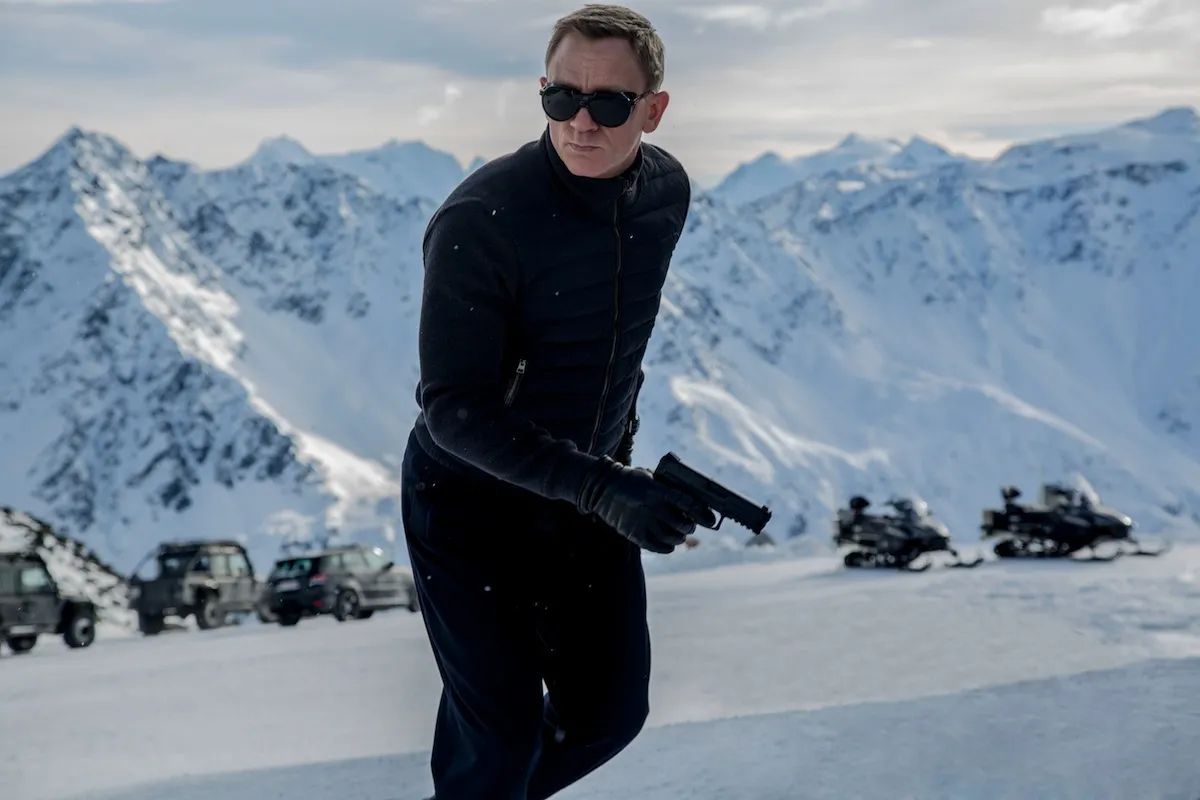 7553580-spectre.jpg
