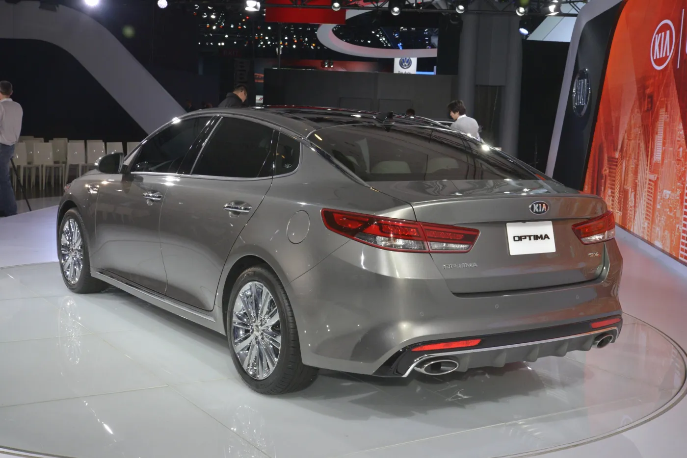 7612783-kia-optima.jpg