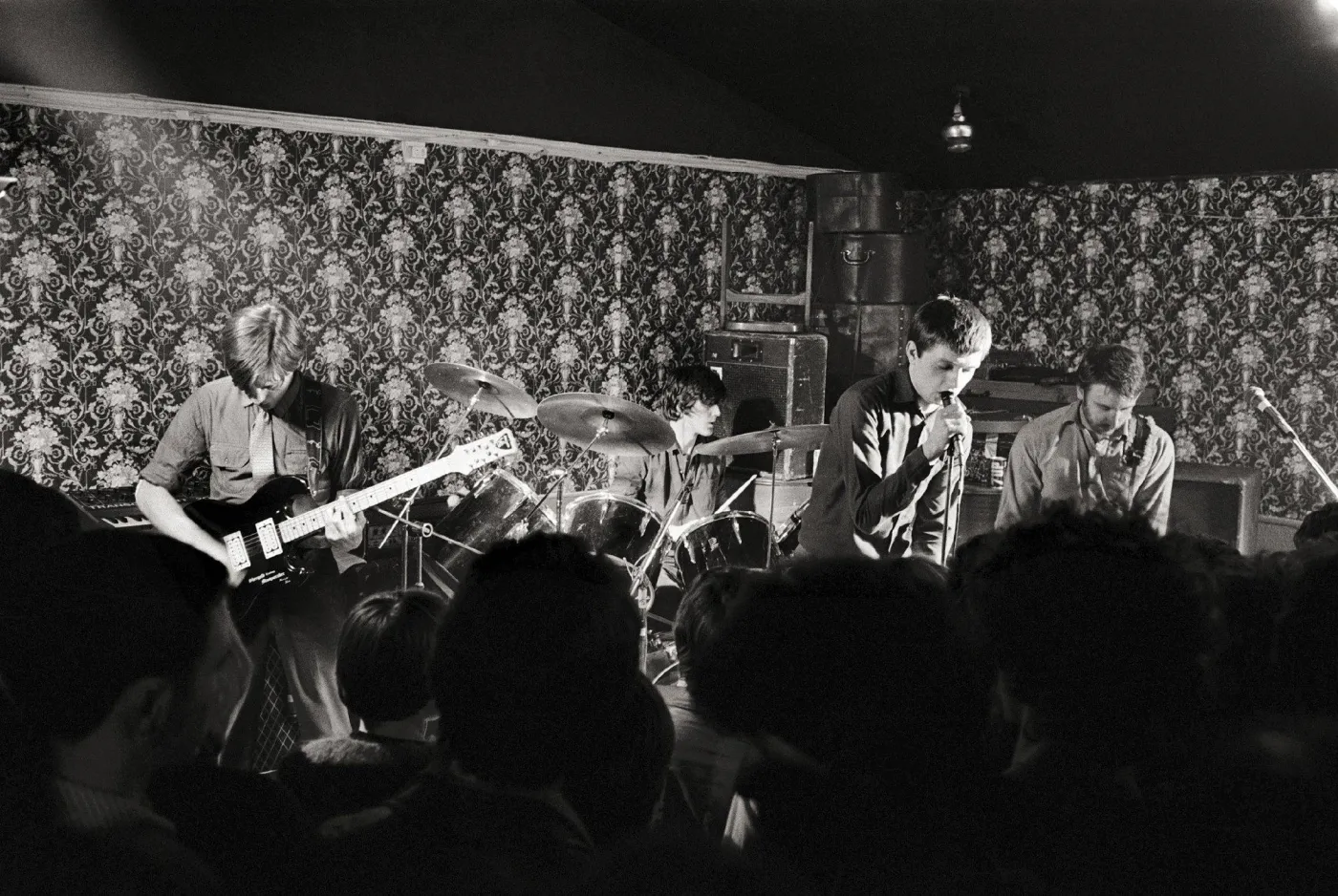 7641672-ian-curtis.jpg