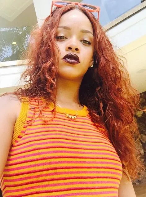 7676871-rihanna.jpg