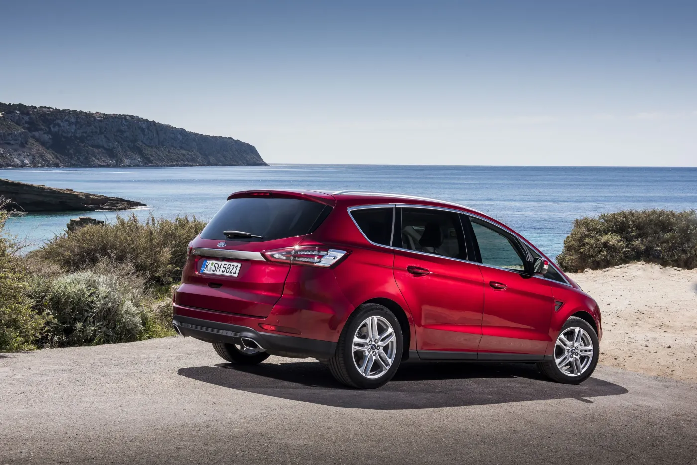 7691918-ford-s-max.jpg