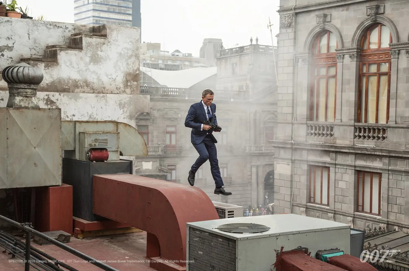 7717766-spectre.jpg
