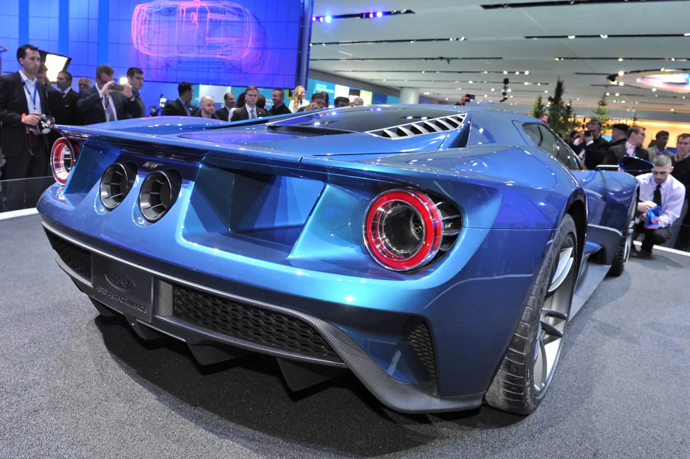 7298116-ford-gt.jpg