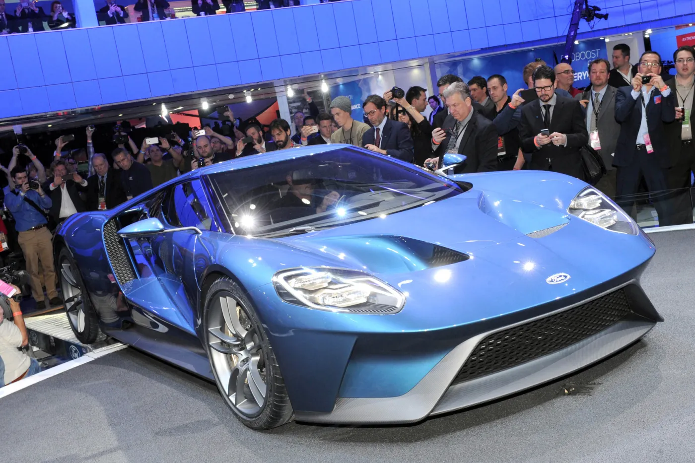 7298174-ford-gt.jpg