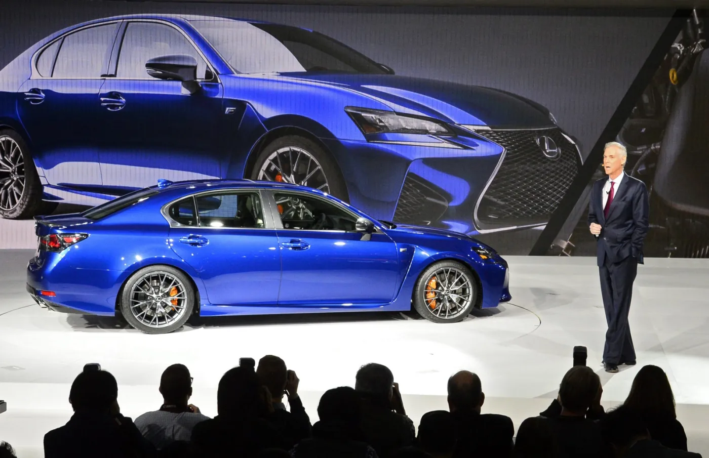 7305277-lexus-gs-f.jpg