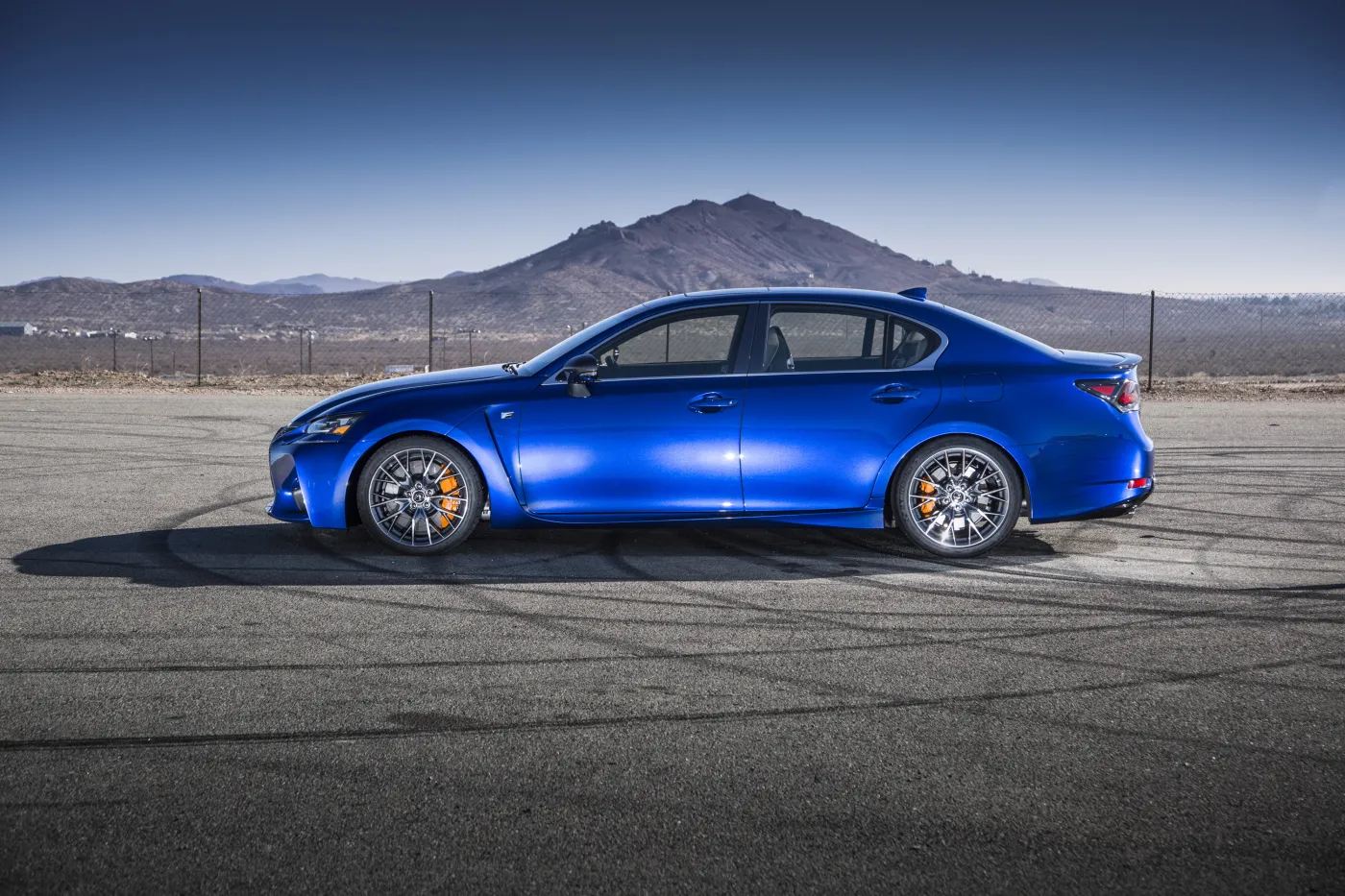 7312117-lexus-gs-f.jpg