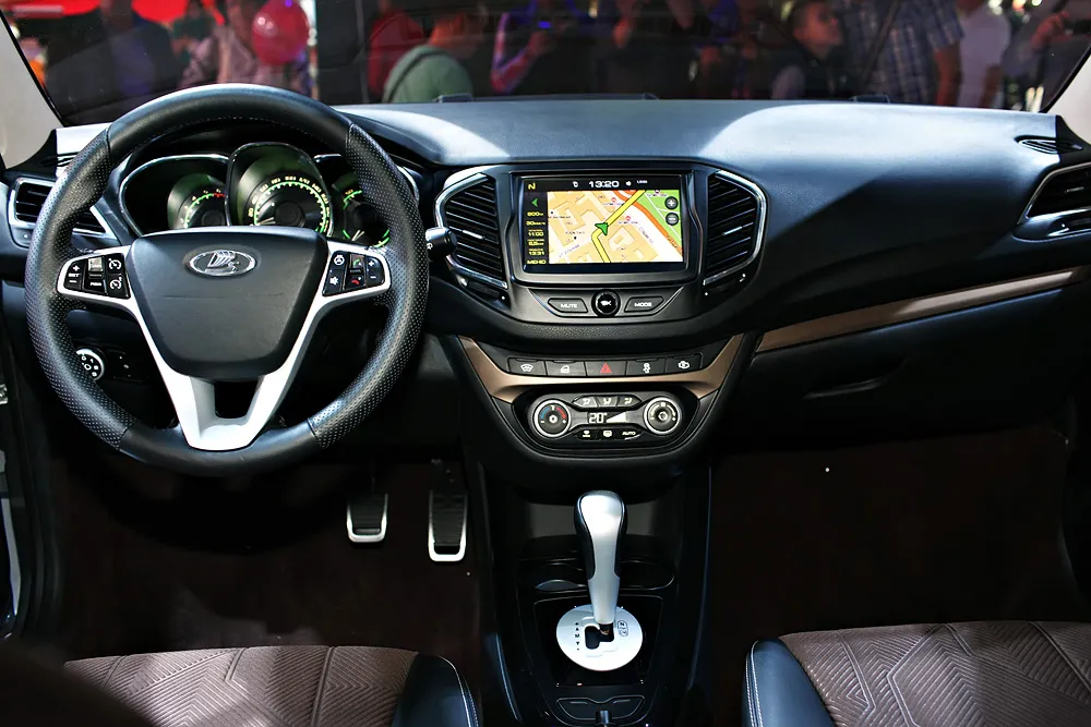 7324356-lada-vesta.jpg