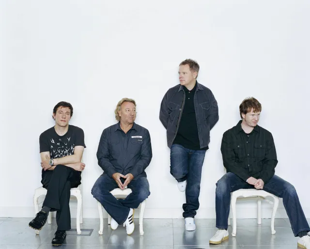 New Order przerywa milczenie