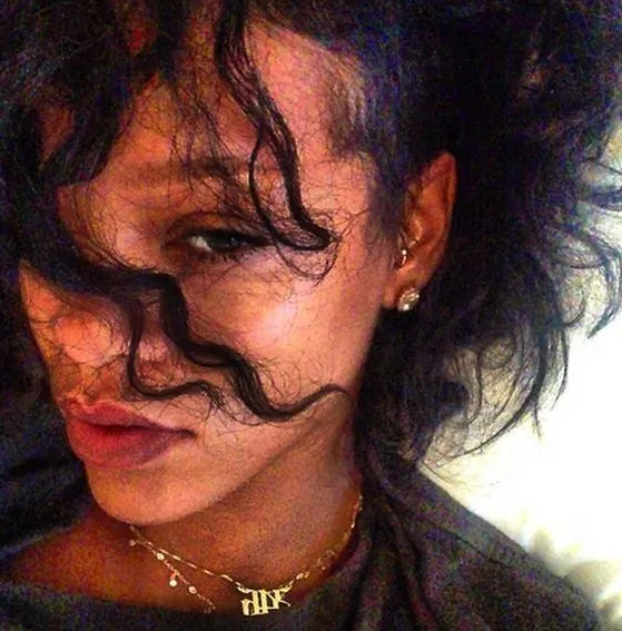 7348104-rihanna.jpg