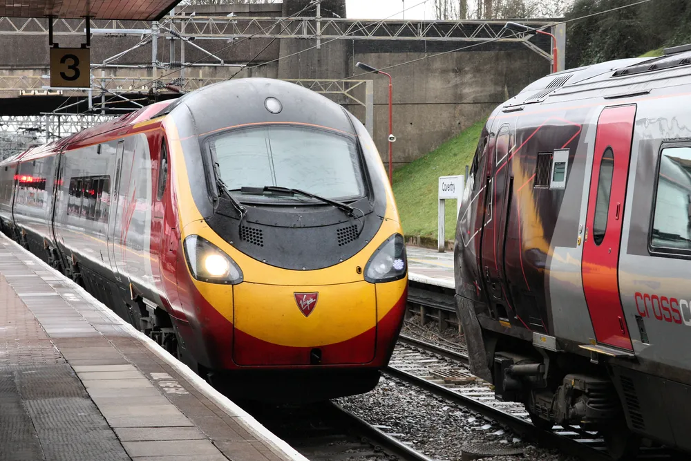 Pendolino nie dla Ochojskiej. PKP Intercity nieprzyjazne dla osób o kulach?