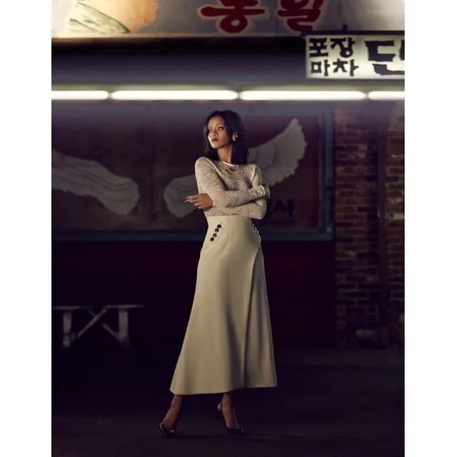 7435444-rihanna.jpg