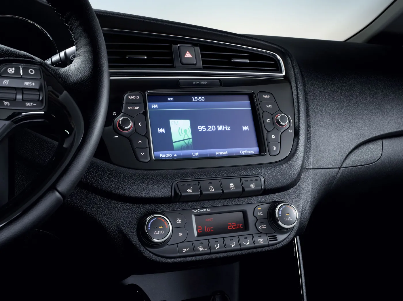 7929300-kia-cee-d.jpg