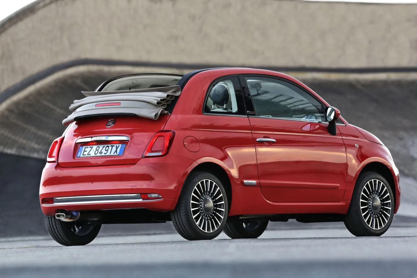 7942111-fiat-500.jpg