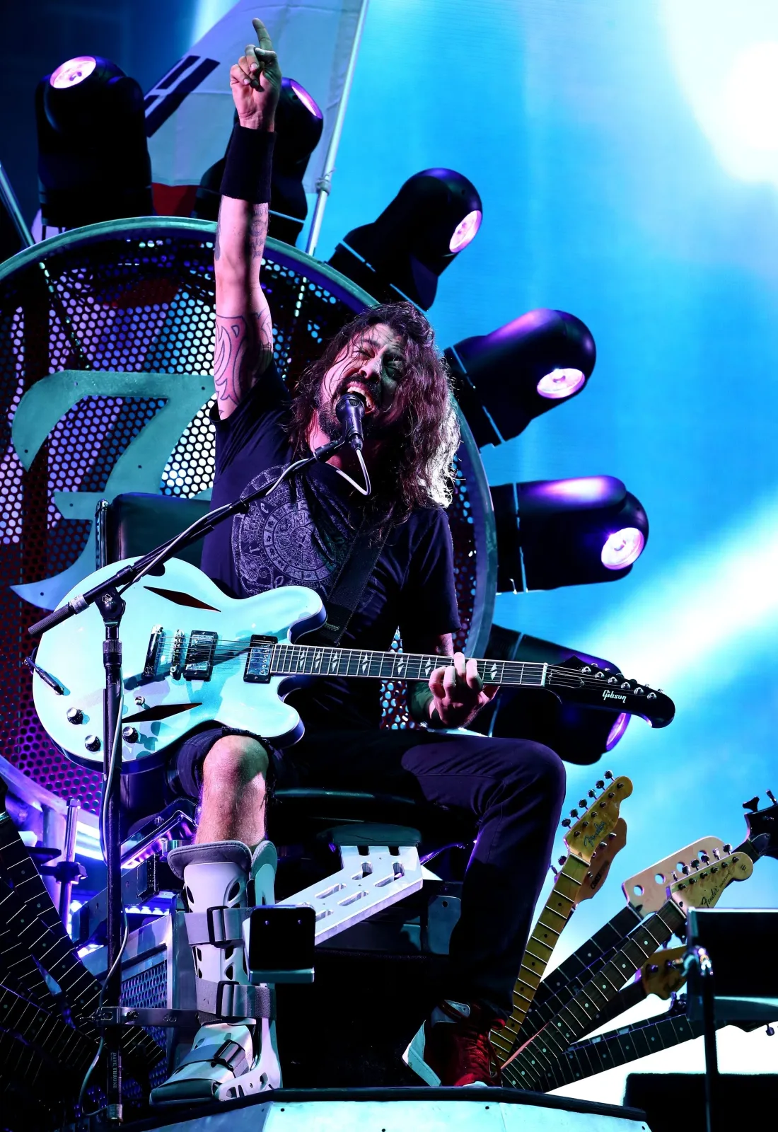 8018004-dave-grohl.jpg