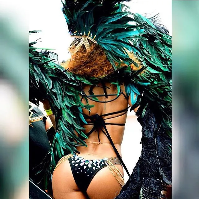 8050861-rihanna.jpg