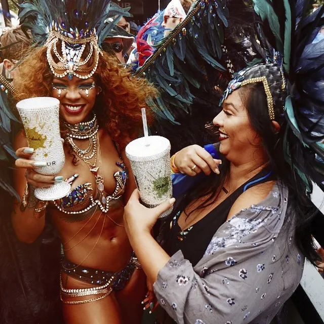 8050887-rihanna.jpg