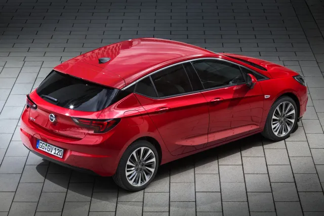 Nowe auto z Polski jako pierwsze z... pułapką na złodziei. Jak działa OnStar? WIDEO