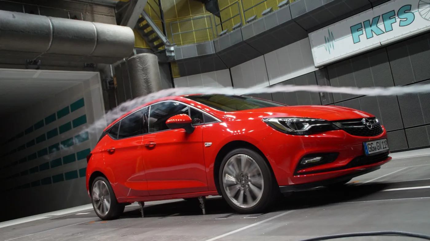 8052233-opel-astra.jpg