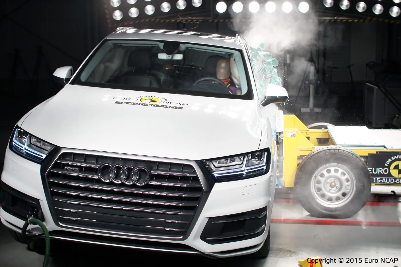 8162928-audi-q7.jpg