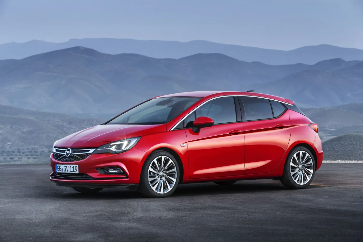 7831775-opel-astra.jpg