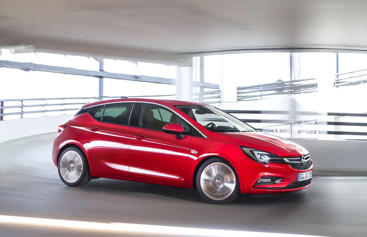 7831895-opel-astra.jpg