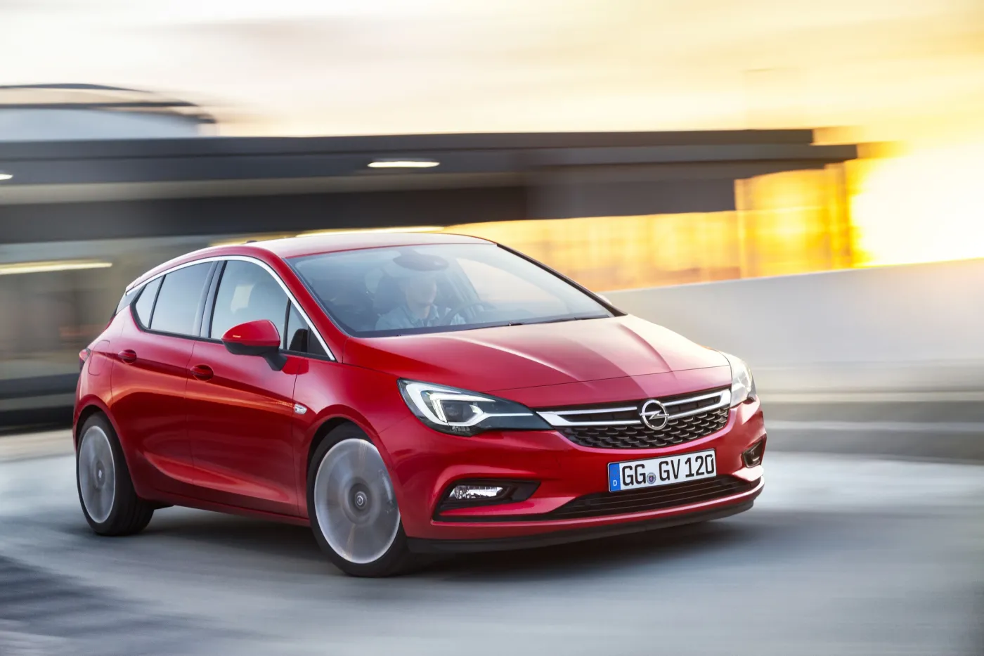7831925-opel-astra.jpg