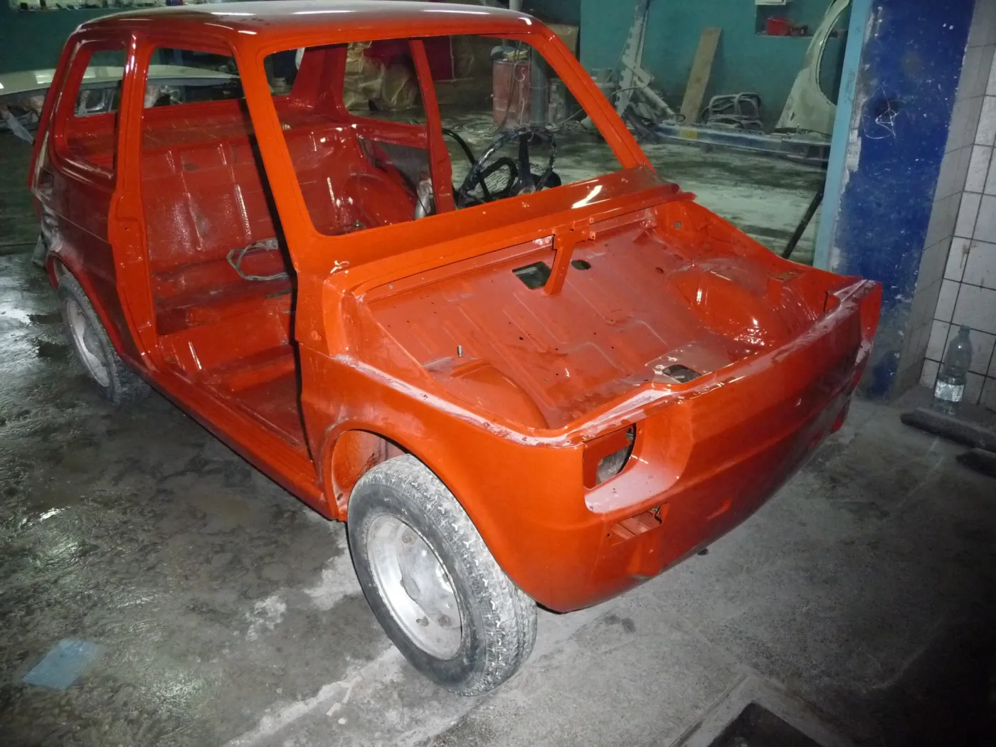 7838952-fiat-126p.jpg