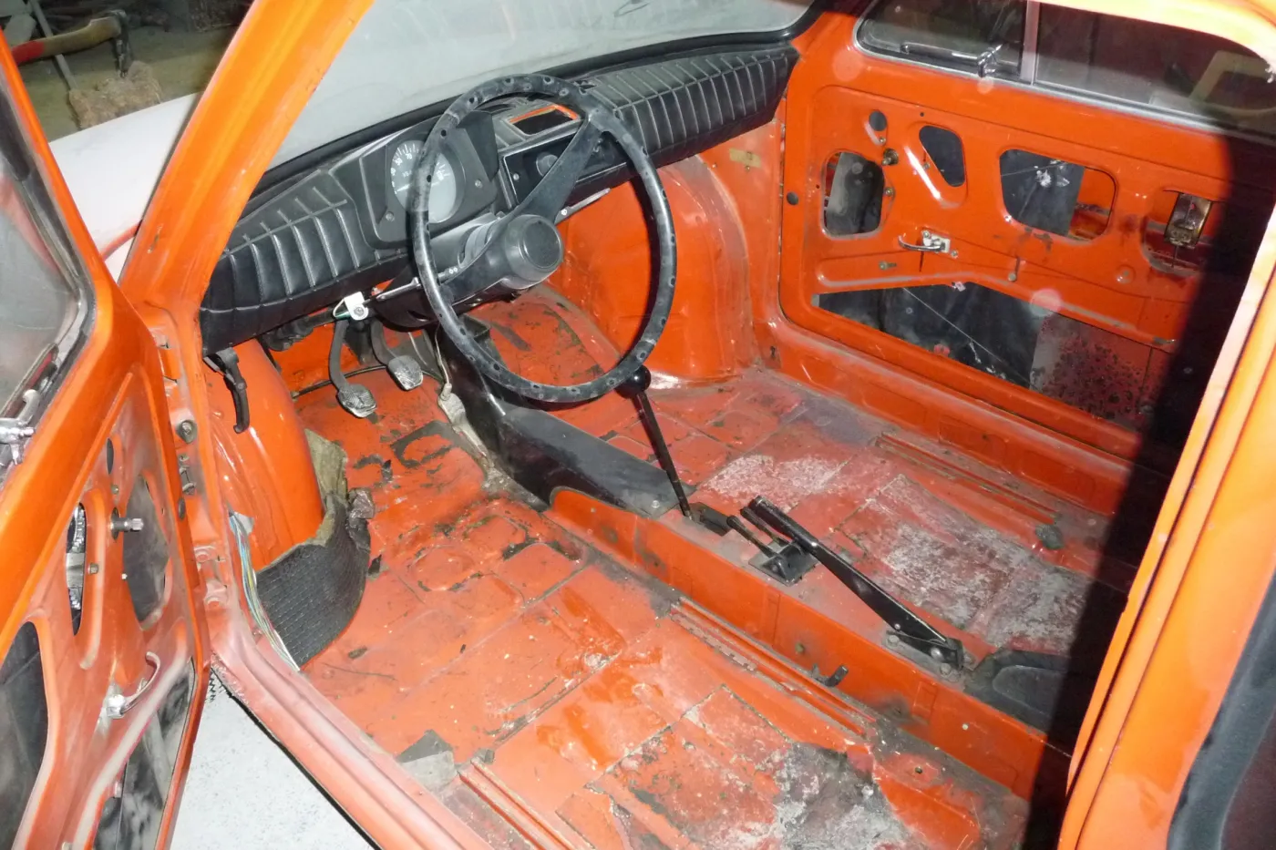 7839072-fiat-126p.jpg