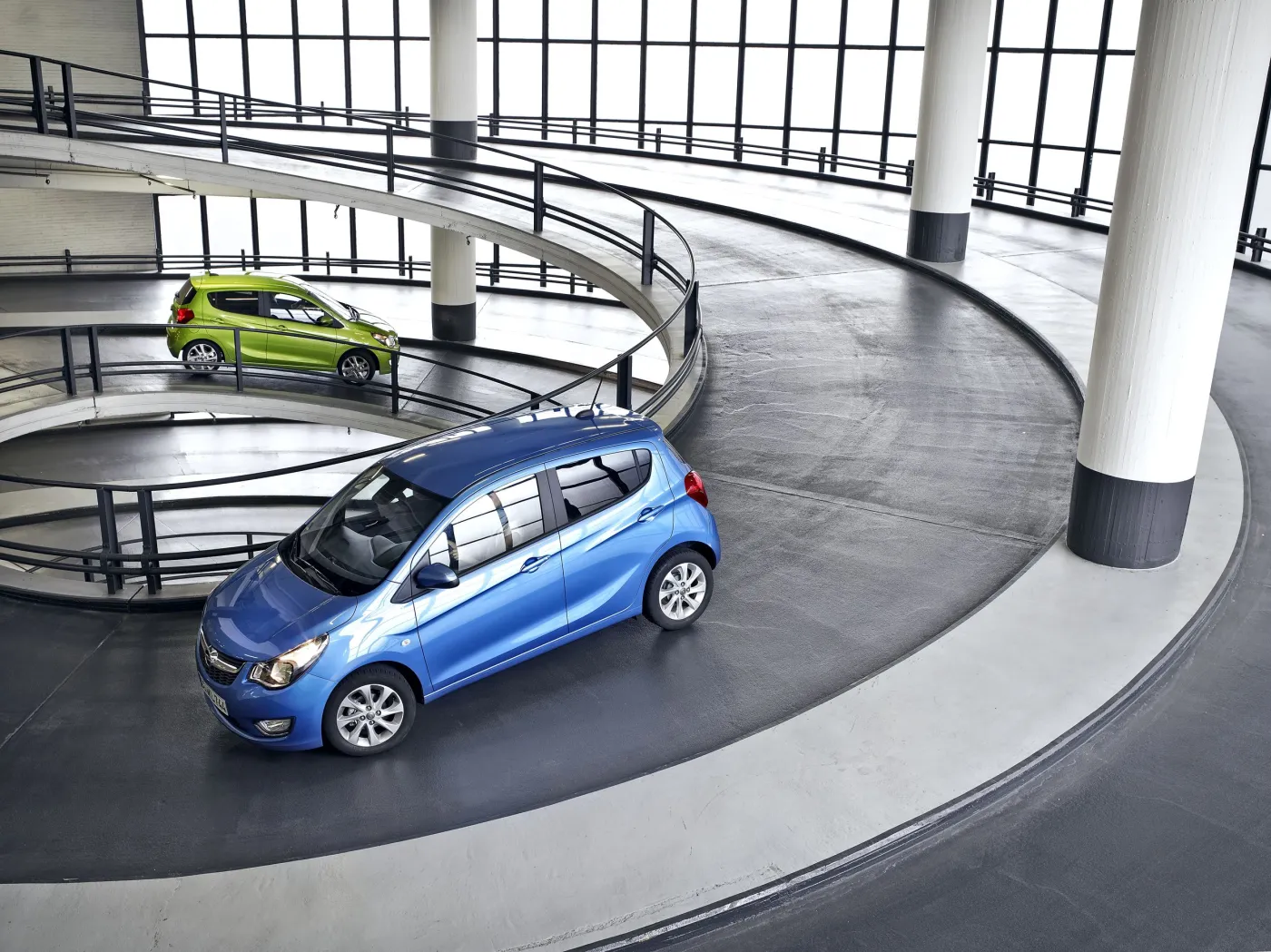 Opel wprowadza do Polski nowe auto. Wiemy, ile kosztuje nowy opel karl. WIDEO i ZDJĘCIA