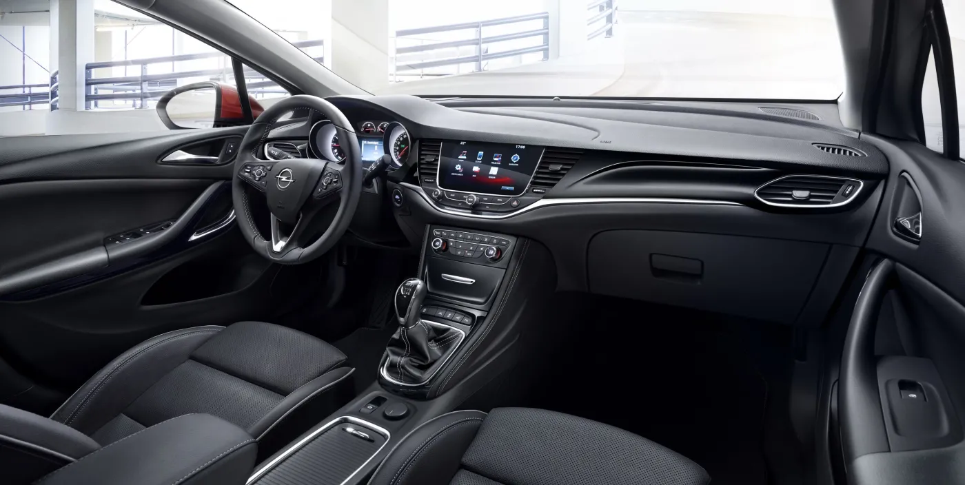 Nowy opel astra z Polski wjeżdża na rynek. Znamy pierwsze ceny. Ile kosztuje najtańszy model?