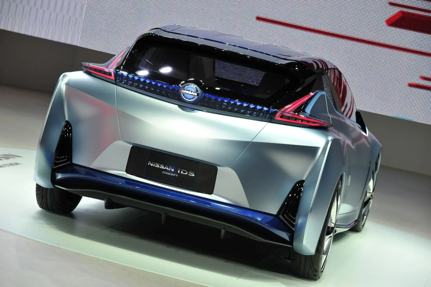 8370734-nissan-ids.jpg