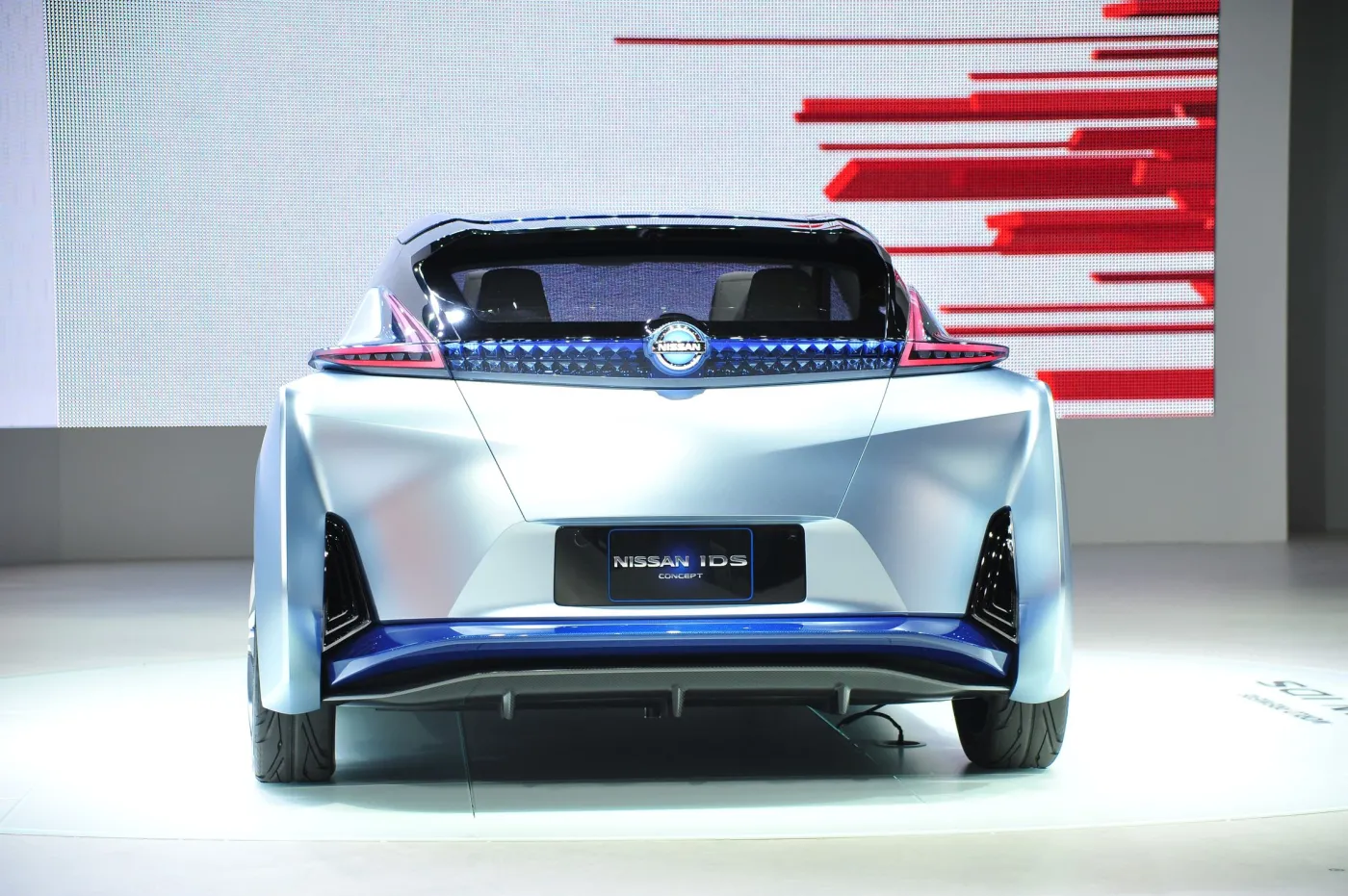 8370830-nissan-ids.jpg