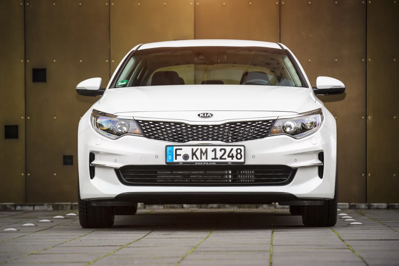 8390558-kia-optima.jpg