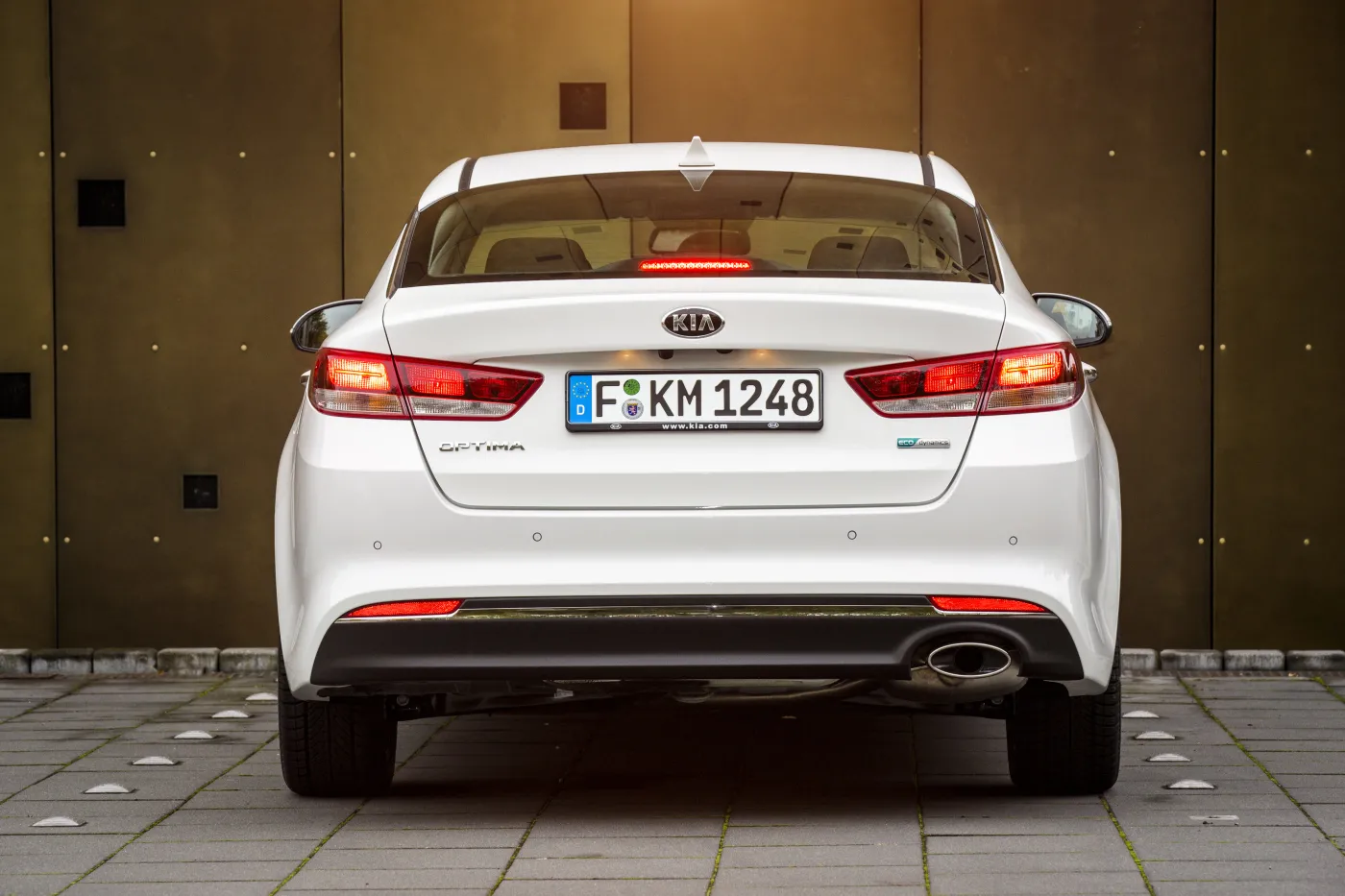 8390590-kia-optima.jpg