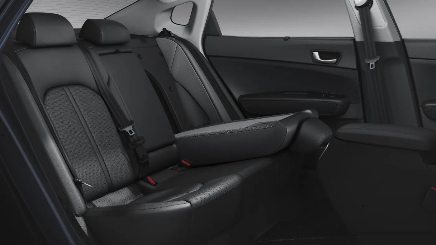 8390782-kia-optima.jpg