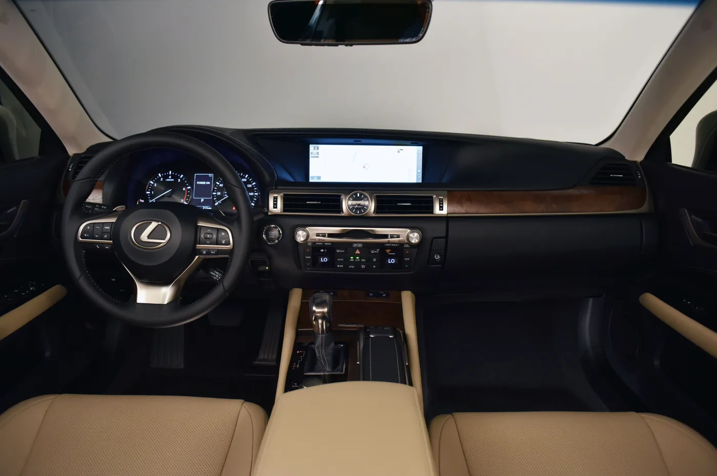 8396123-lexus-gs.jpg