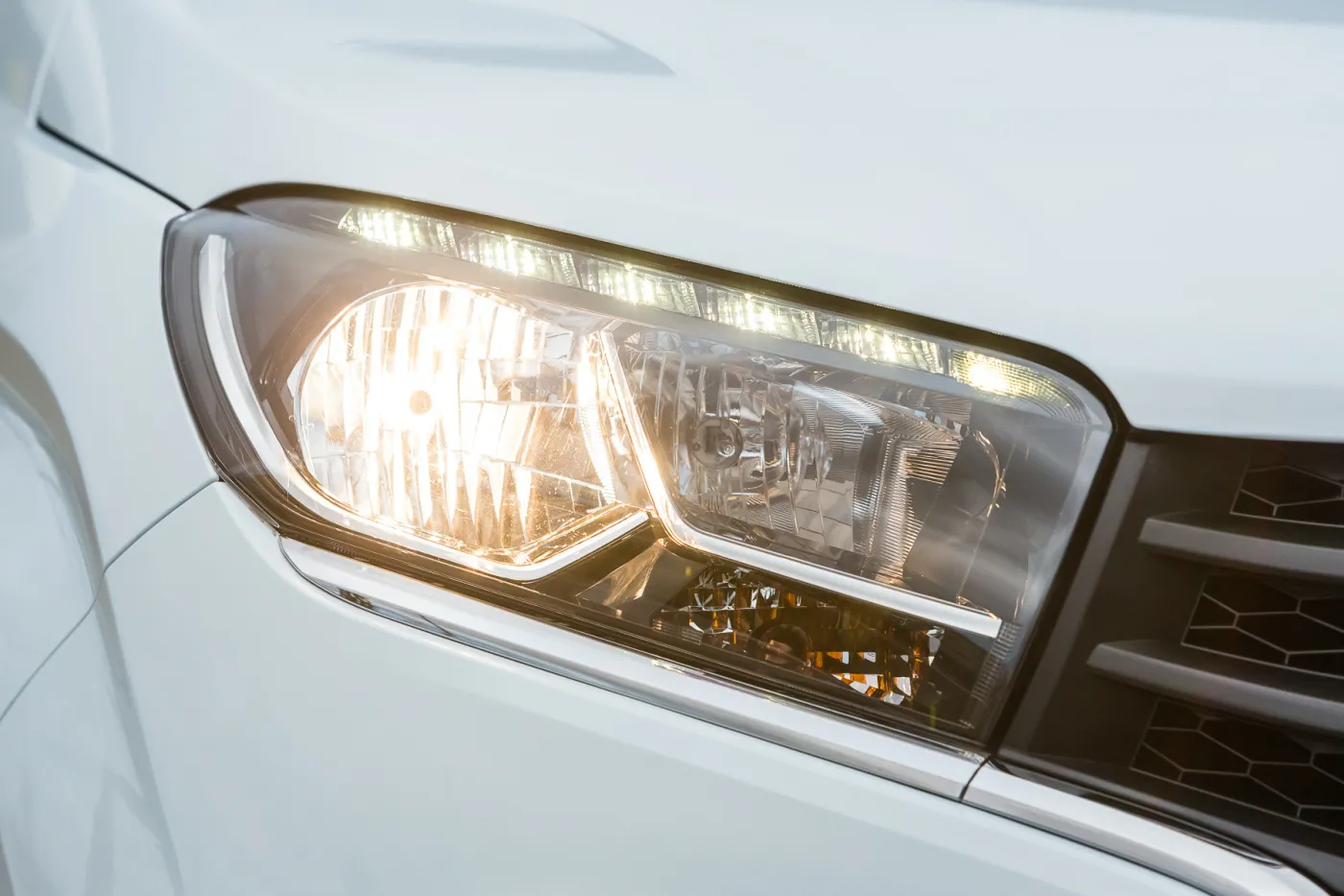 8393427-lada-xray.jpg