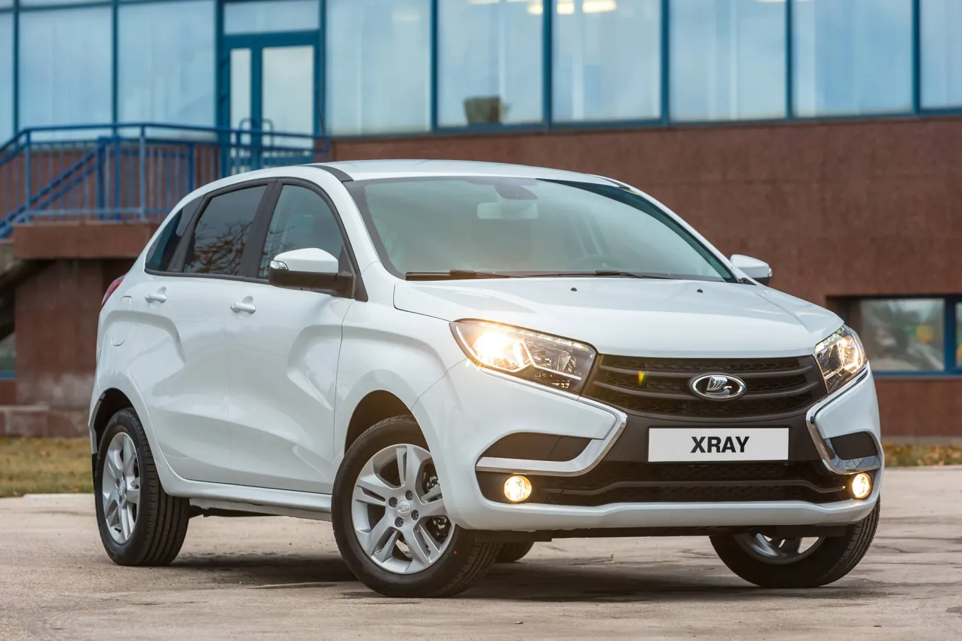 8393117-lada-xray.jpg