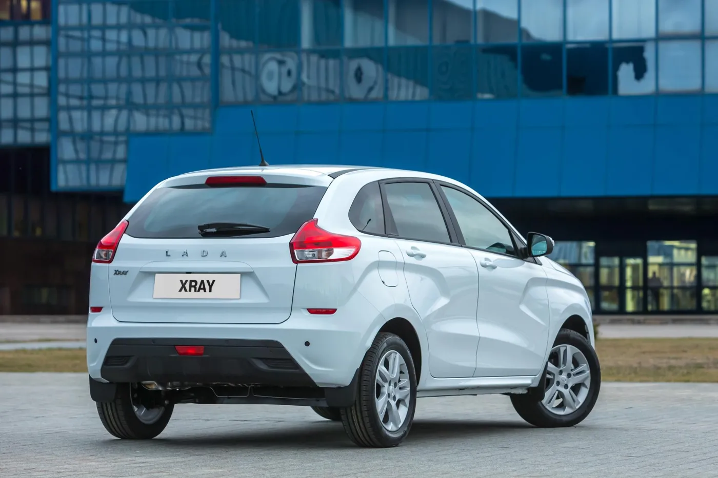 8393239-lada-xray.jpg