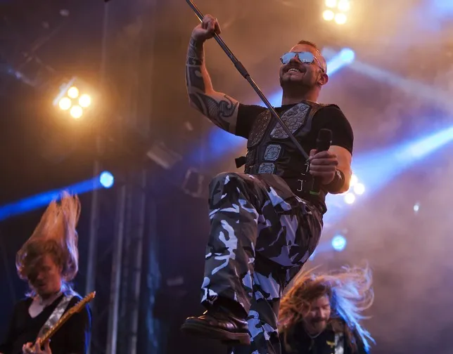 Sabaton aż cztery razy w marcu