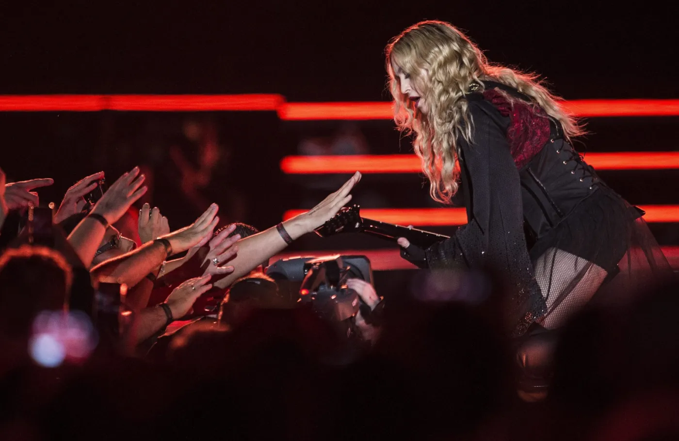 8430533-madonna.jpg