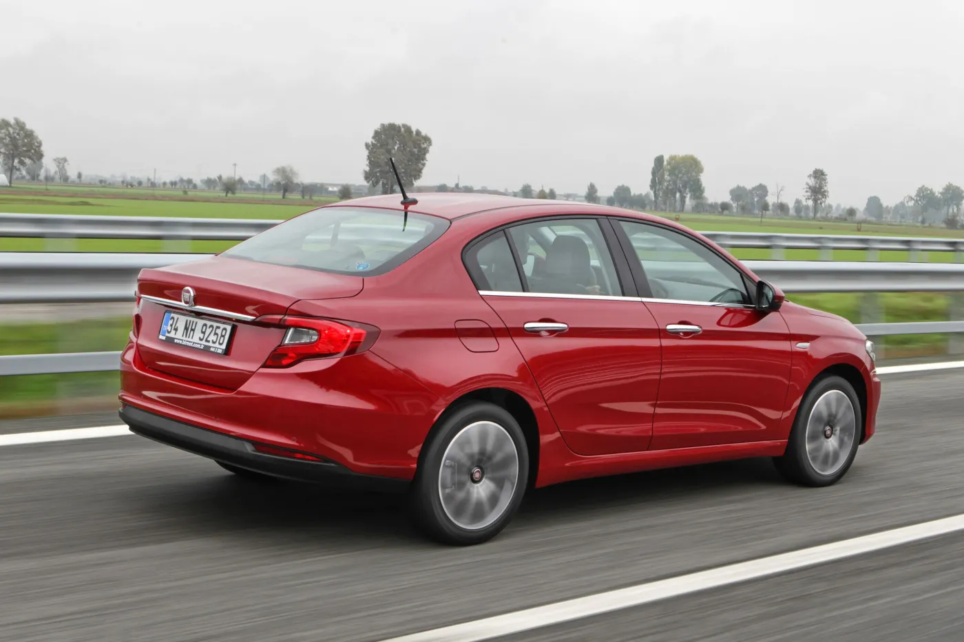 8462258-fiat-tipo.jpg