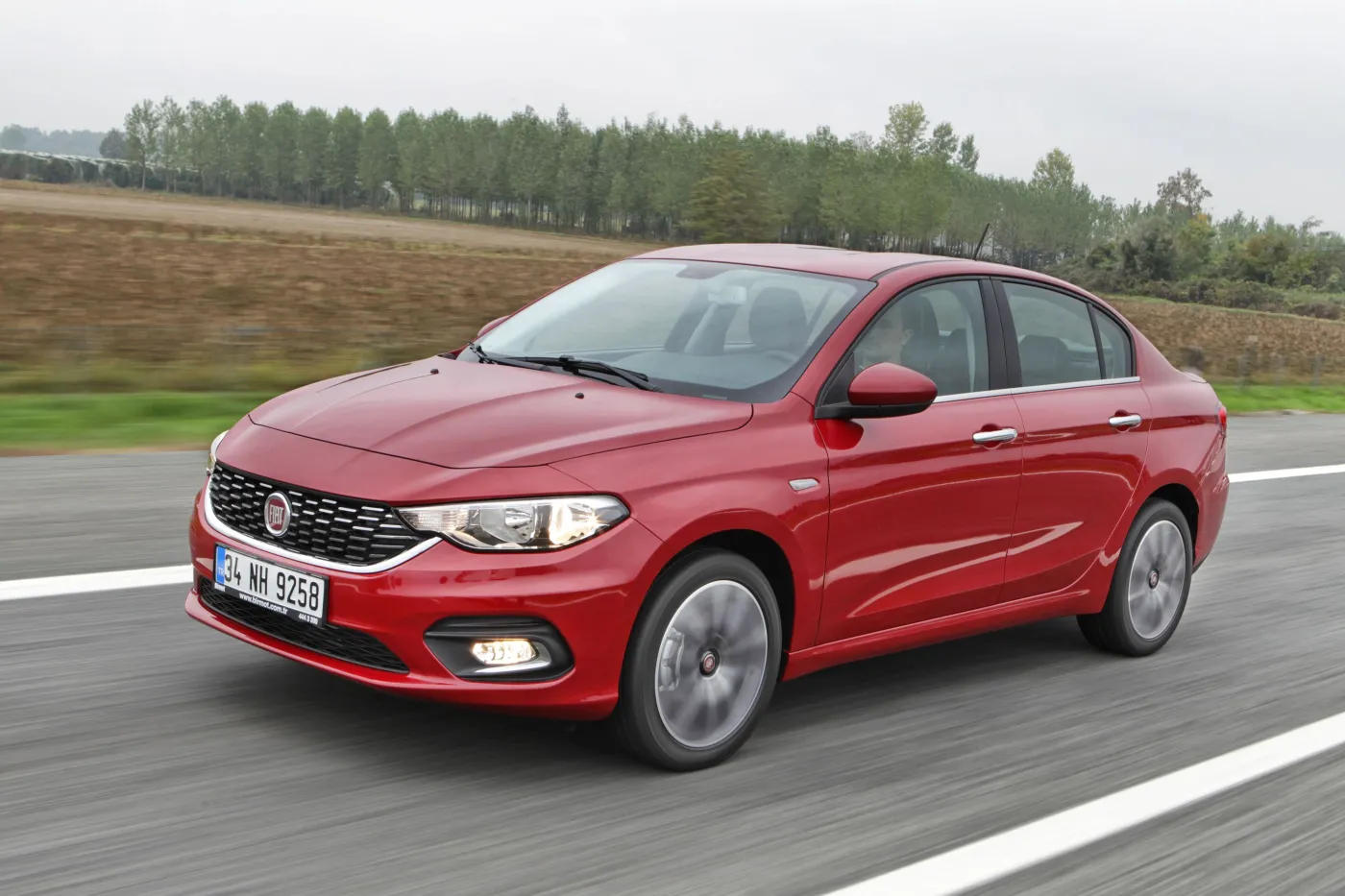 8462290-fiat-tipo.jpg